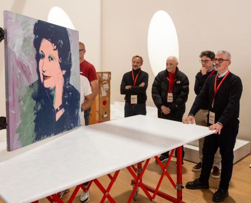 Aperte le prime casse con le opere del nuovo museo Sonnabend Collection Mantova