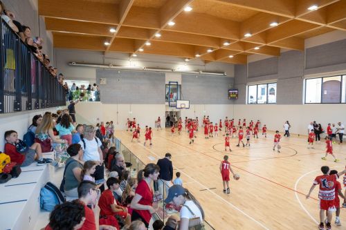 Inaugurata la nuova palestra a Fiera Catena intitolata a Gianni Usvardi